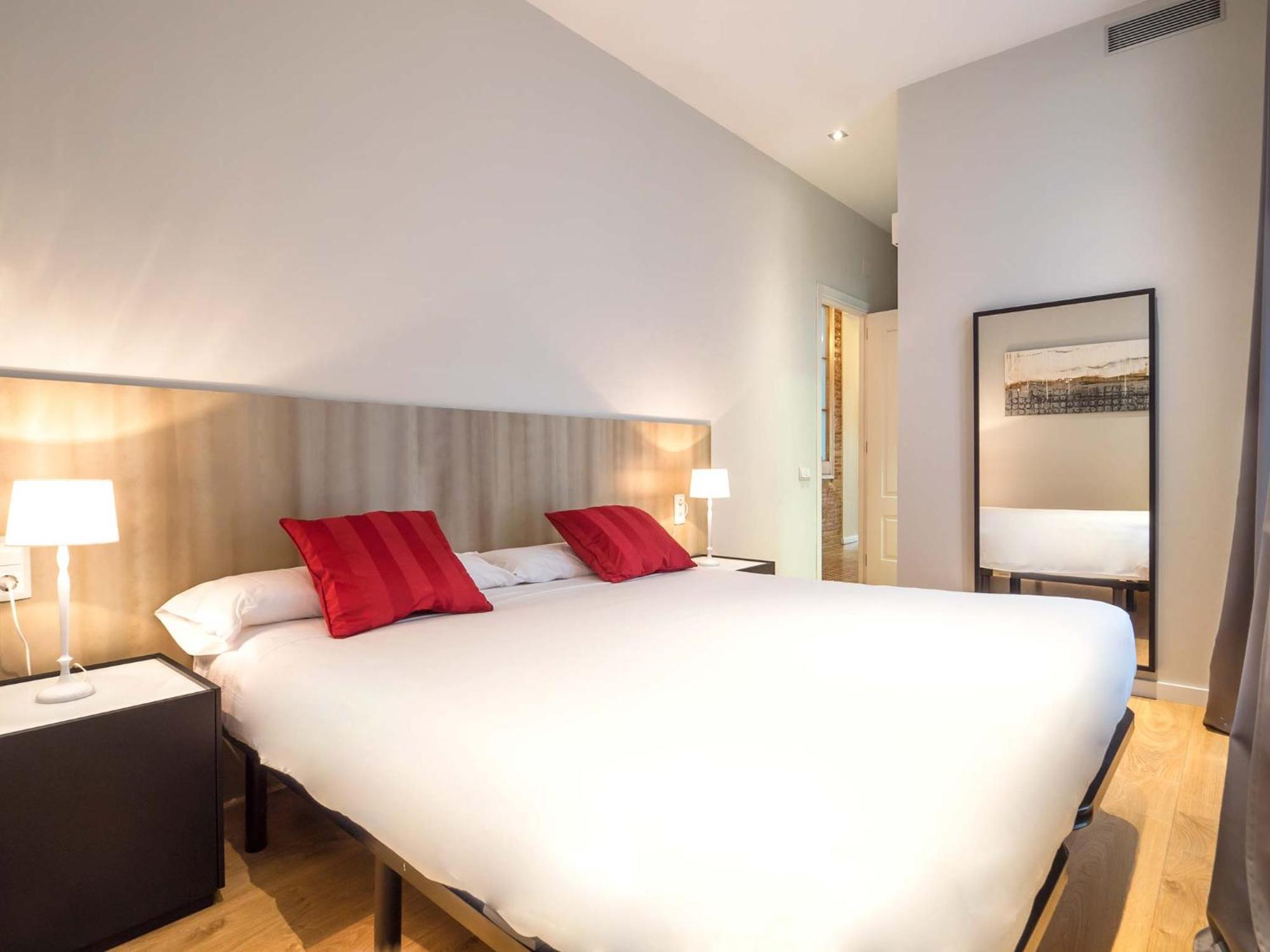 Rent Top Apartments Rambla Catalunya Barcelona Ngoại thất bức ảnh